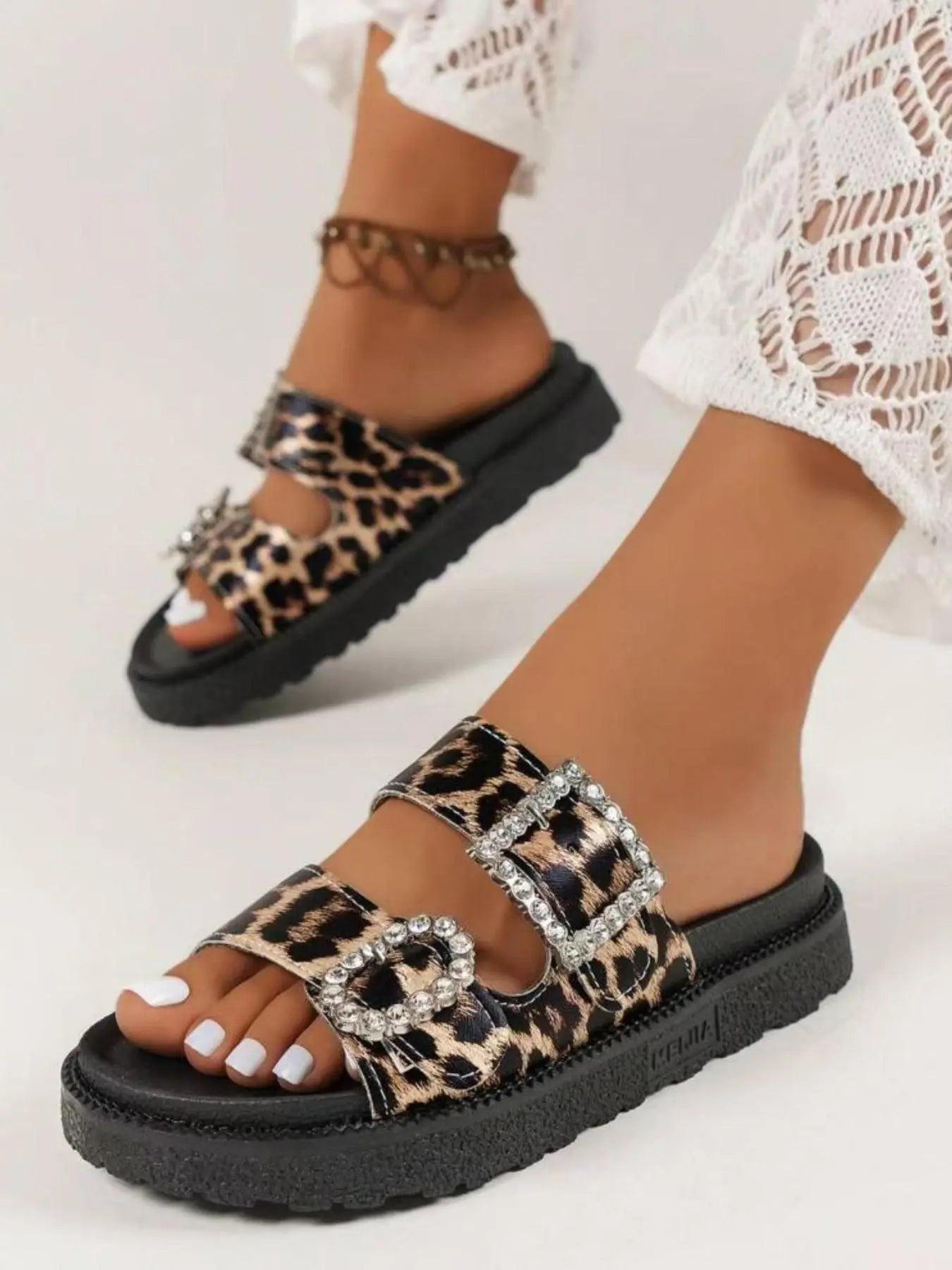 Leopard Print Rhinestone Buckle Open Toe Thick Sole Sandals, Casual Beach Flat Shoes, Comfortable Summer Street Style Slip-Ons, Trendy Sandals, Pu Leather Sandals, Leopard Print Slides
